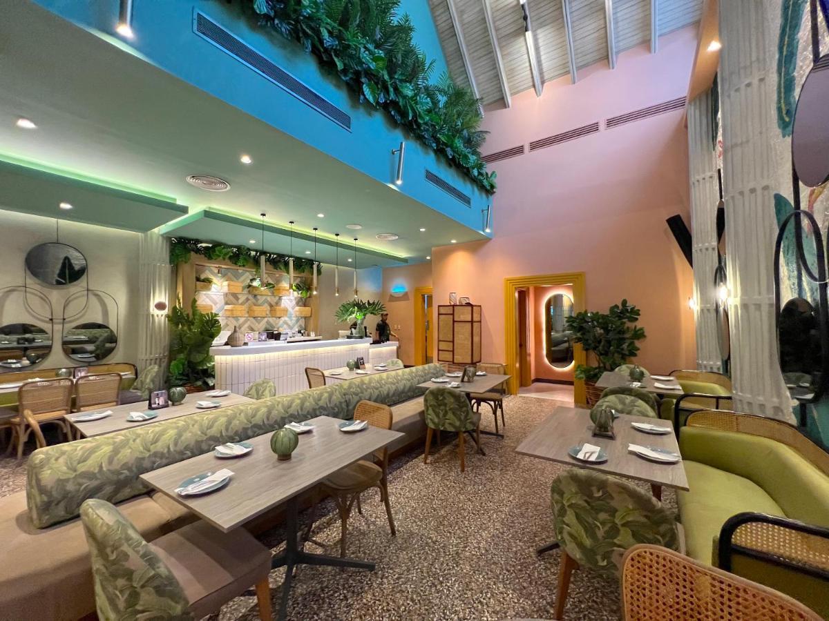 Vacation Suites With Rooftop Pool, Beach Club, Spa, Restaurants - Ducassi Collection - Playa Los Corales Punta Cana Eksteriør bilde
